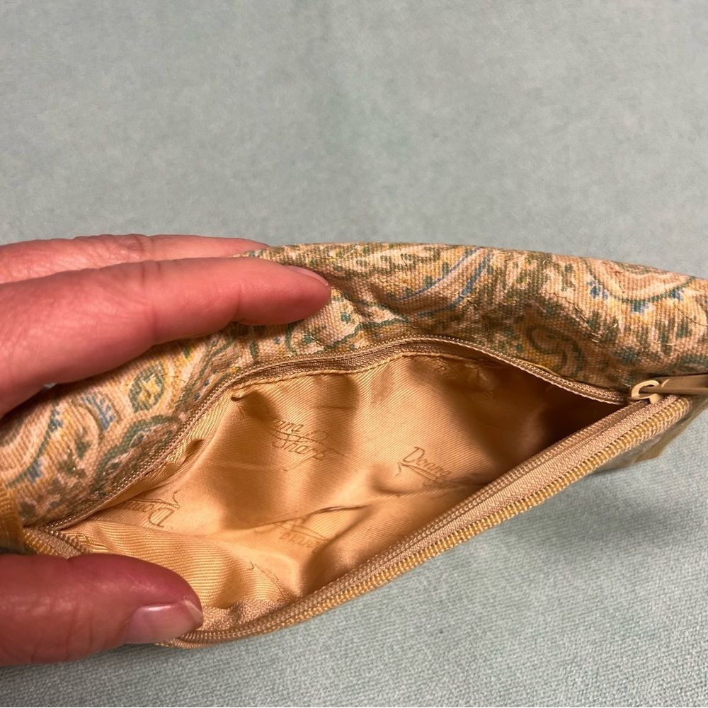 Donna Sharp fabric Paisley Clutch wallet multiple pockets and slots zip coin - Picture 4 of 8